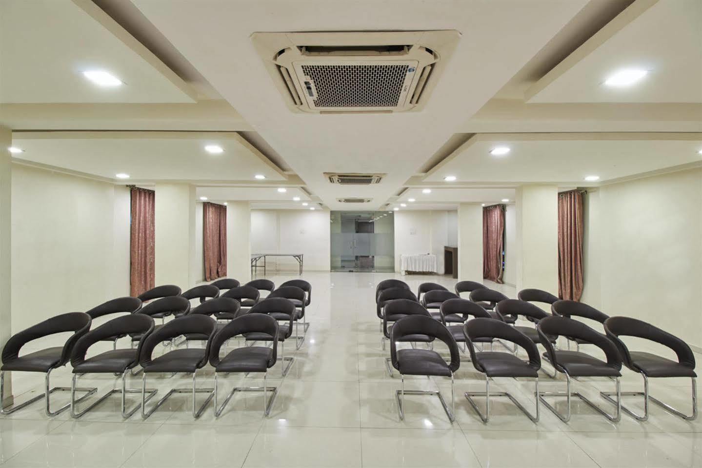 Hotel Executive Silver Inn Aurangabad  Exterior photo